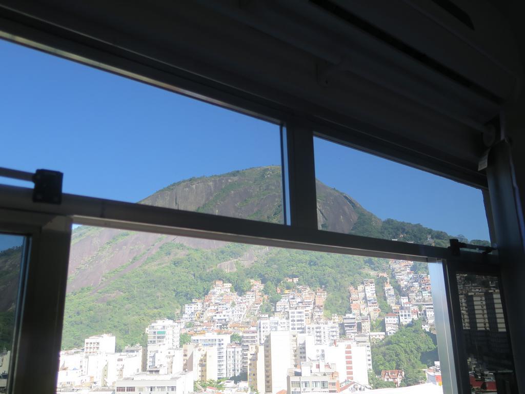 Walk On The Favela Hostal *