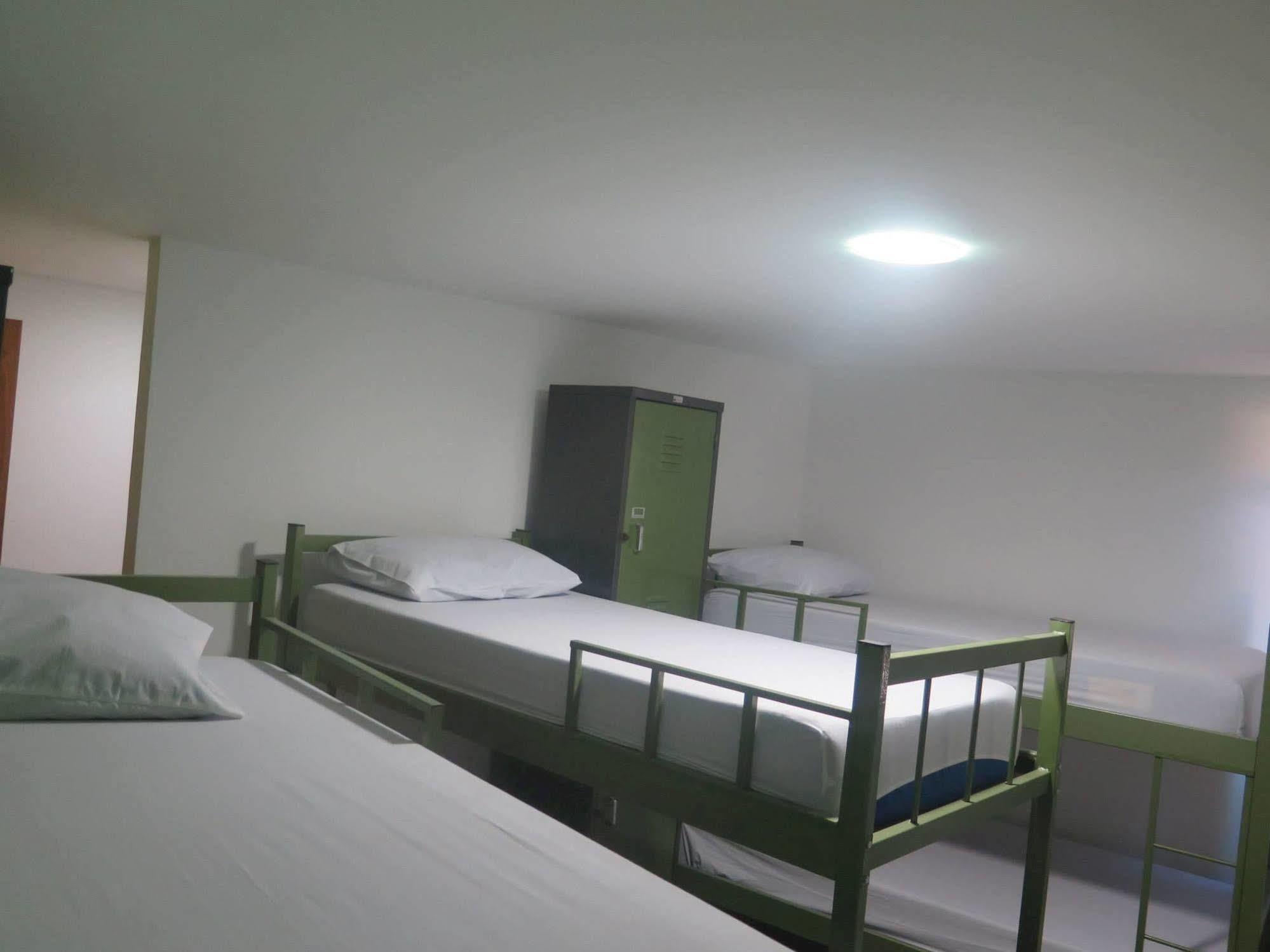 Walk On The Favela Albergue